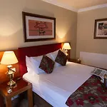 Hamlet Court Hotel Johnstown Bridge