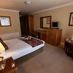 Hamlet Court Hotel
