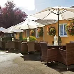 Hamlet Court Hotel 3*