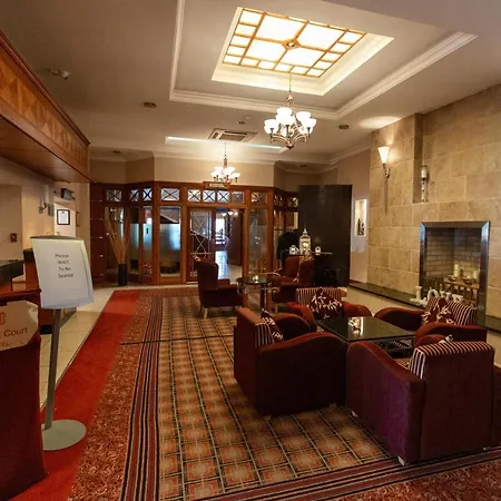 Hamlet Court 3*