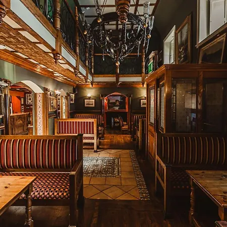 Ξενοδοχείο Hamlet Court