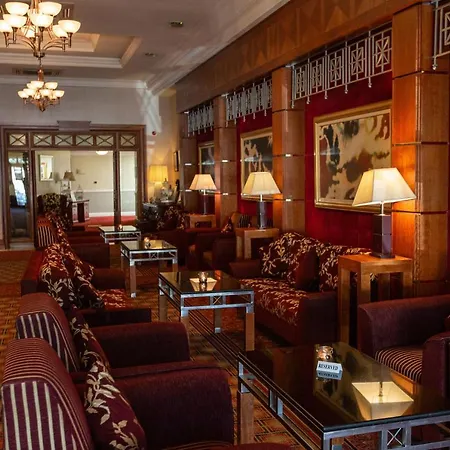 Hamlet Court Отель 3*