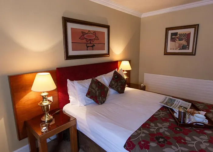 Hamlet Court Hotel Johnstown Bridge