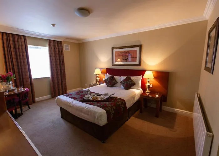 Hamlet Court Johnstown Bridge