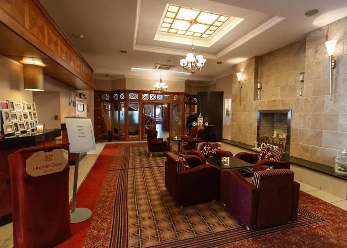 Hamlet Court 3*