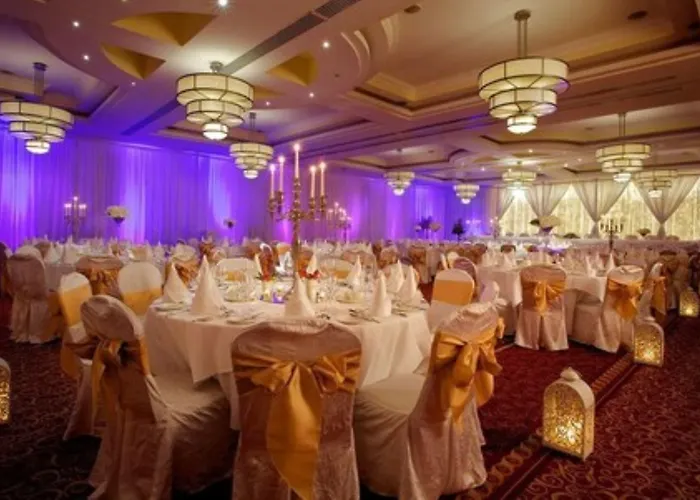 Hamlet Court Hotel 3*