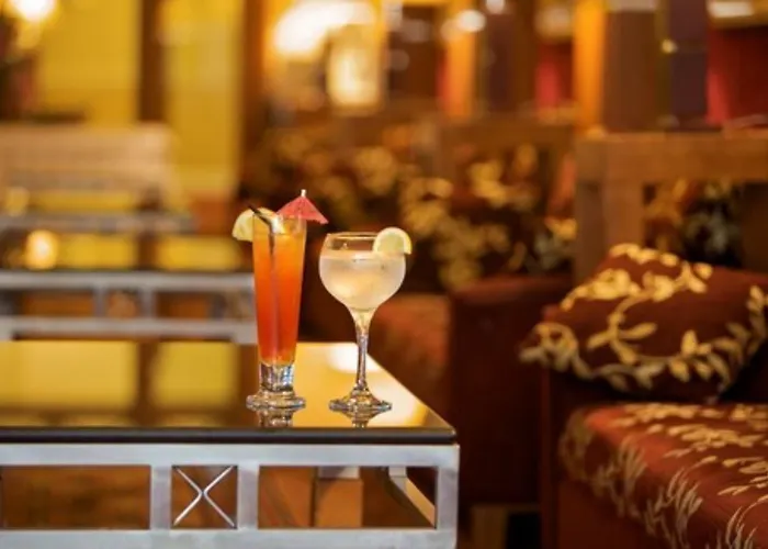 Ξενοδοχείο Hamlet Court