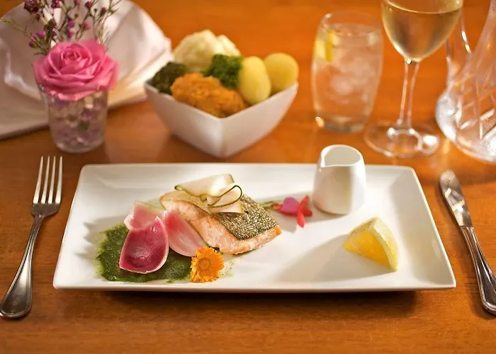 מלון Hamlet Court Johnstown Bridge