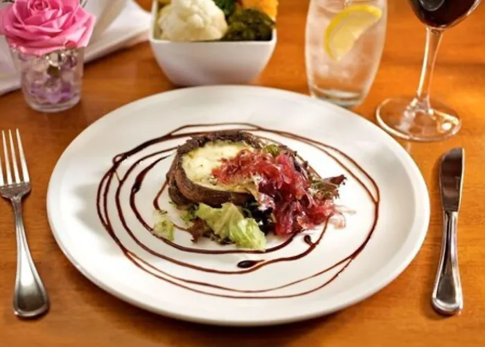 Hamlet Court מלון