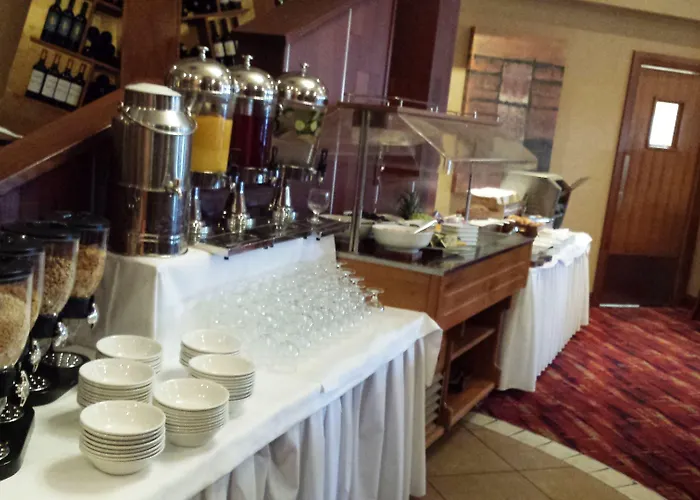 Hamlet Court Hotel 3*