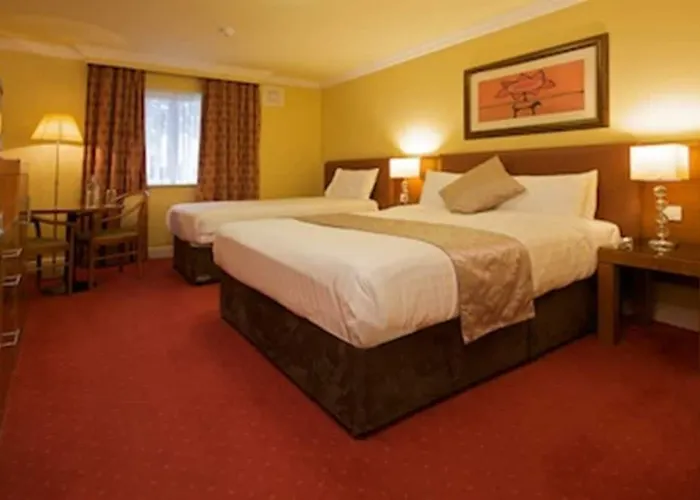Hamlet Court Hotel