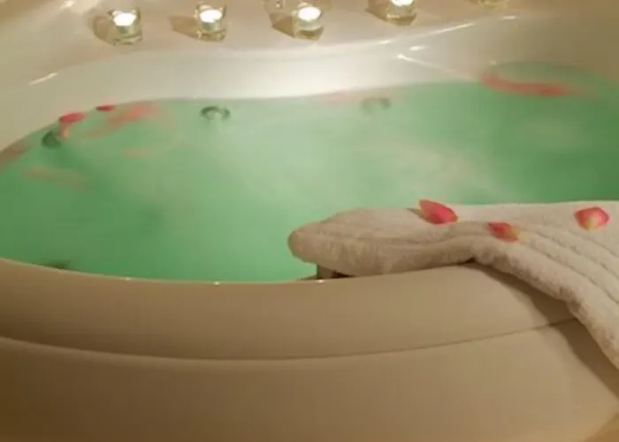 Hamlet Court מלון